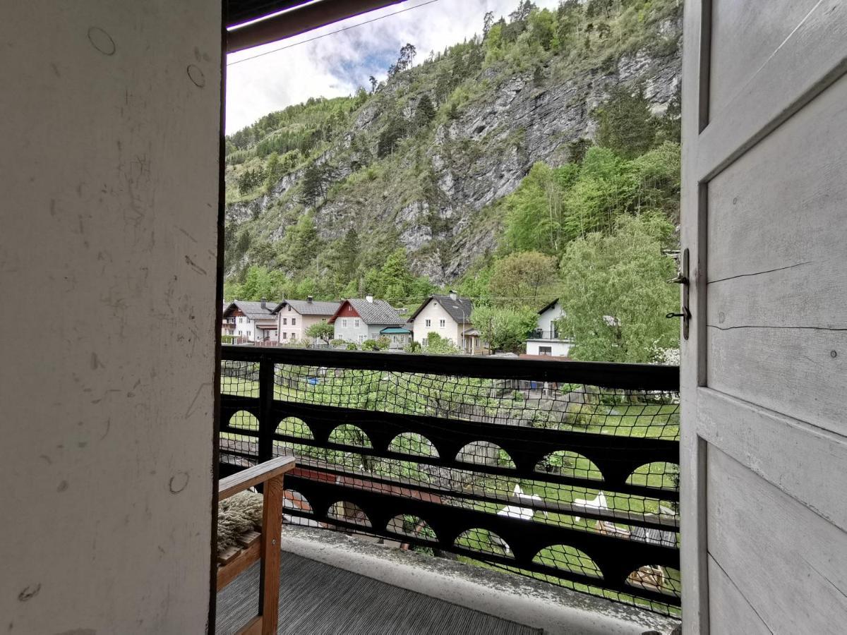Charmante Altbauwohnung Ebensee Exterior photo